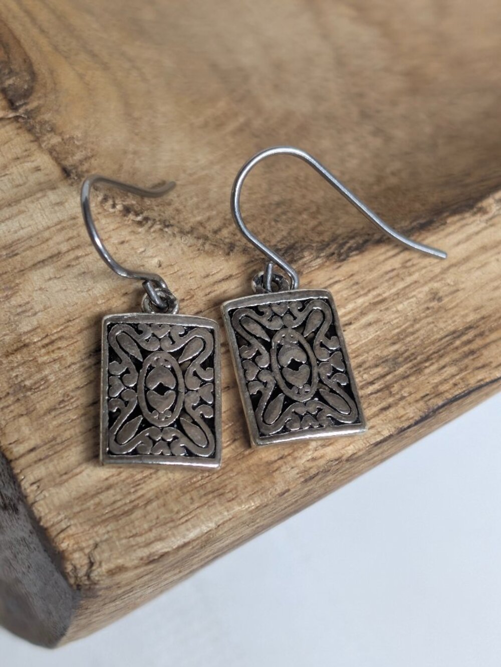Vintage Premier Designs Silver Tone Filigree Rectangle Earrings